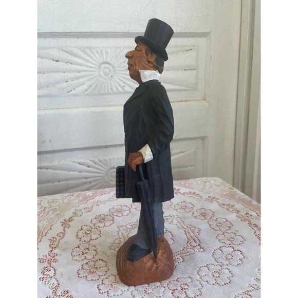 Vintage Folk Art Carved Wood Distinguished Man With Top Hat Umbrella Suitcase - Picture 10 of 14